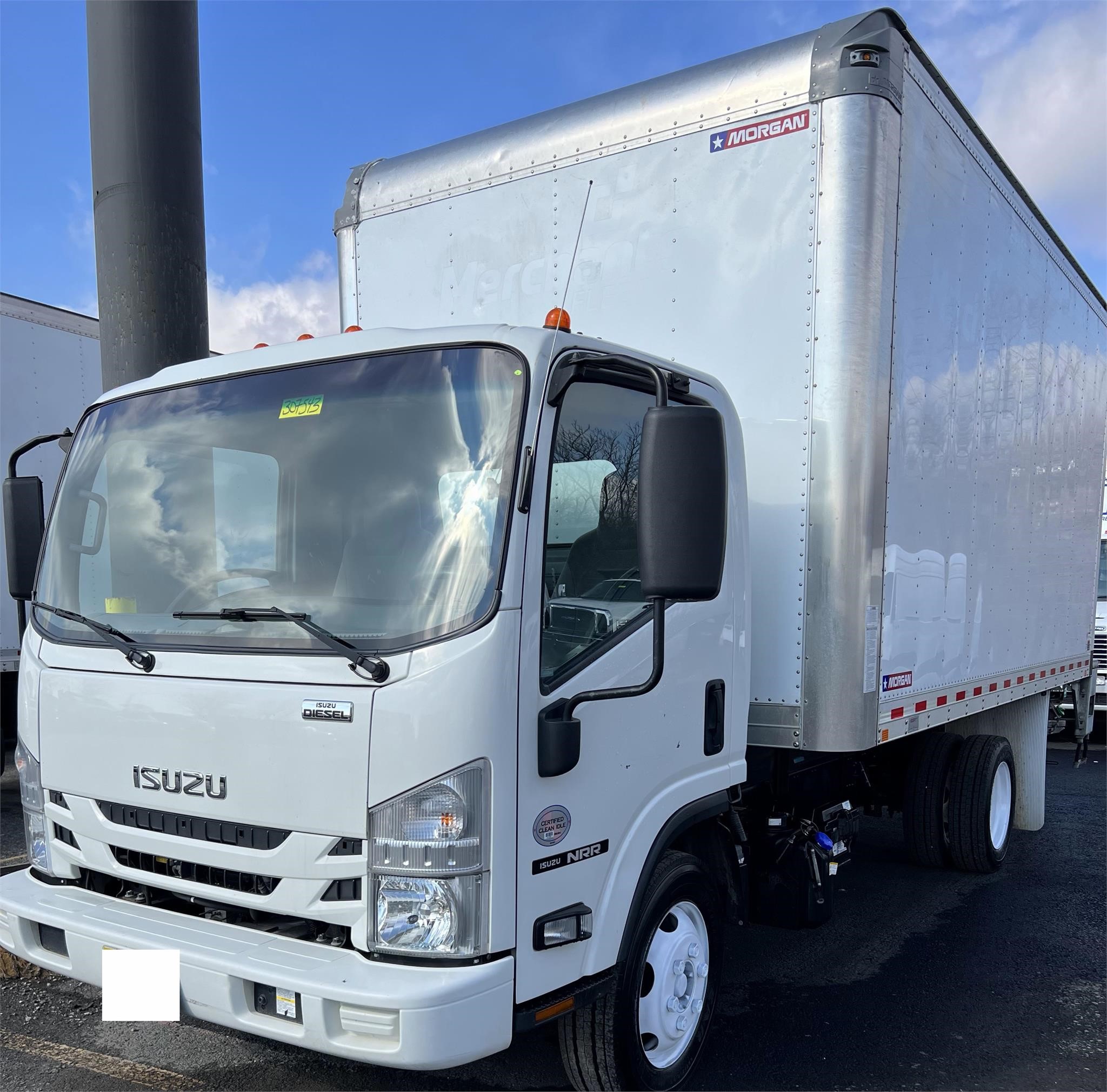 2020 ISUZU NRR 8015602173