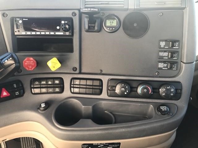 2018 FREIGHTLINER CASCADIA 125 8051495712