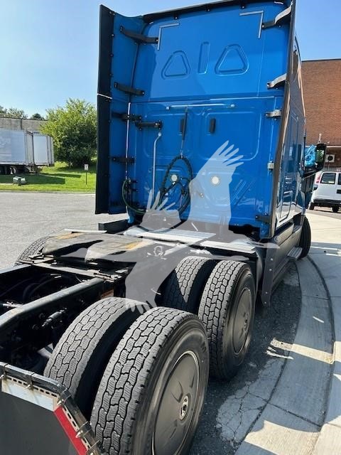 2021 FREIGHTLINER CASCADIA 126 9018935381