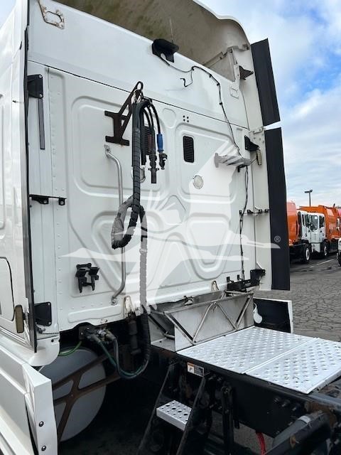 2014 FREIGHTLINER CASCADIA 125 9031291063