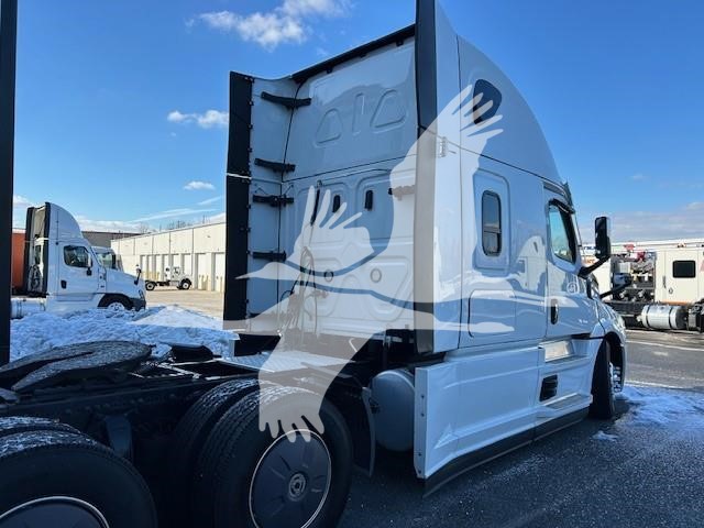 2024 FREIGHTLINER CASCADIA 126 9039377843